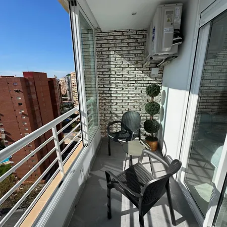 El De Cristian 4 * בנידורם